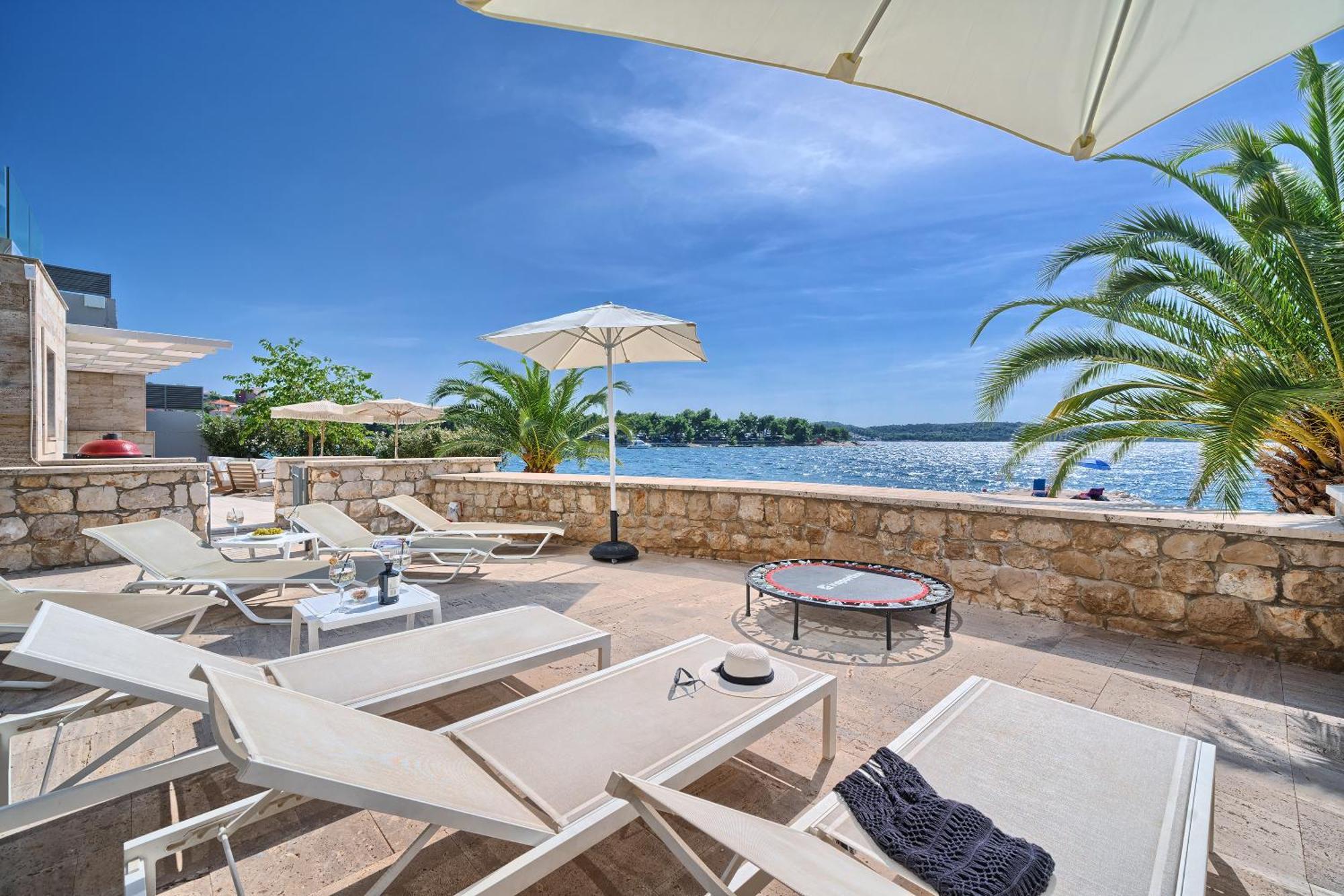Livingstone Beach House Trogir Exterior photo