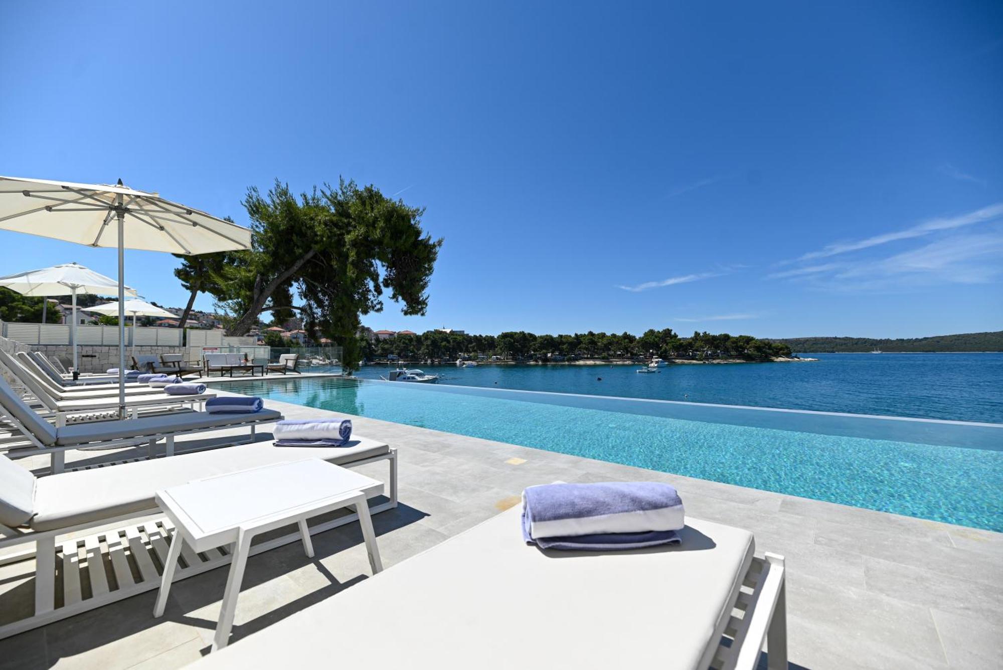 Livingstone Beach House Trogir Exterior photo