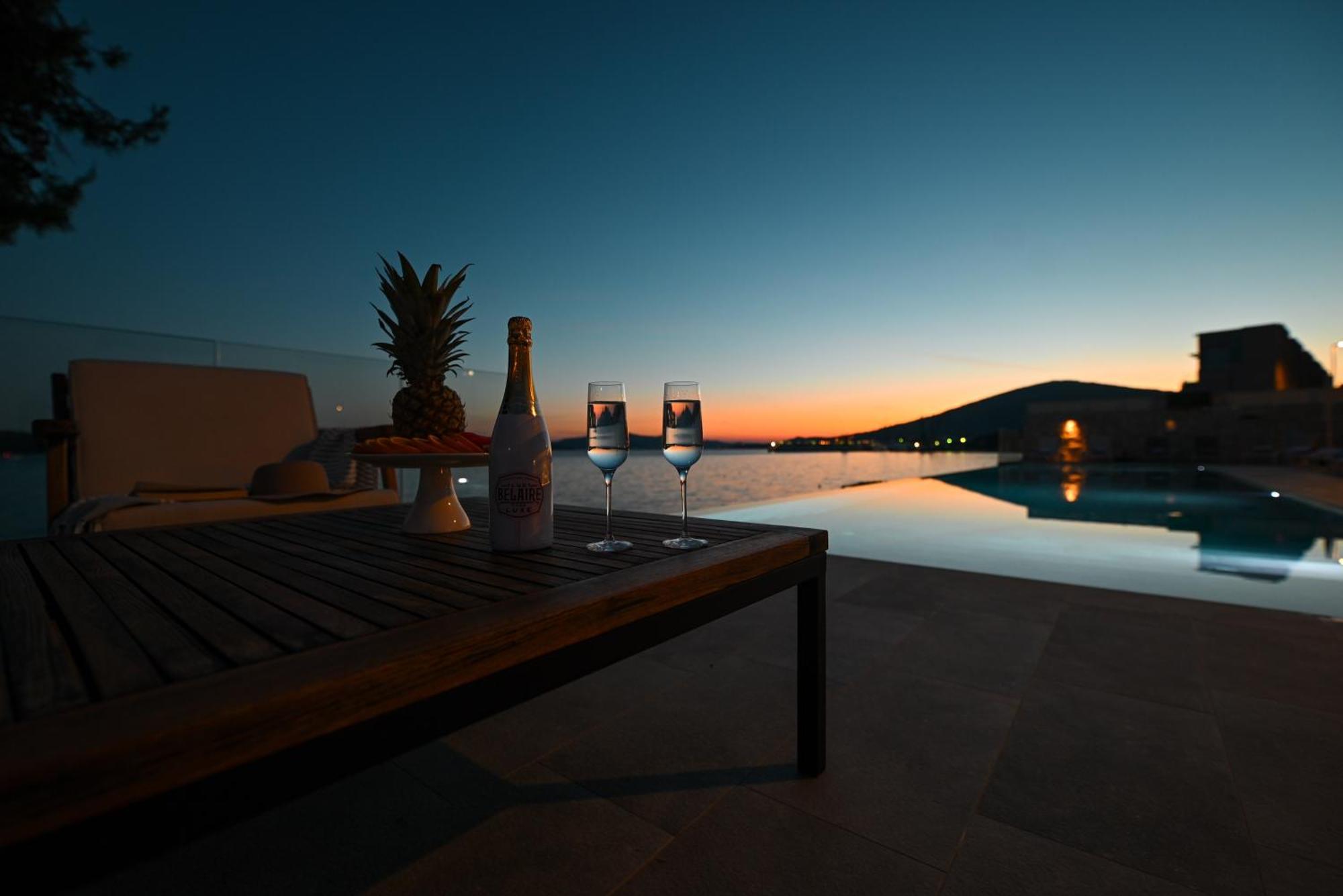 Livingstone Beach House Trogir Exterior photo